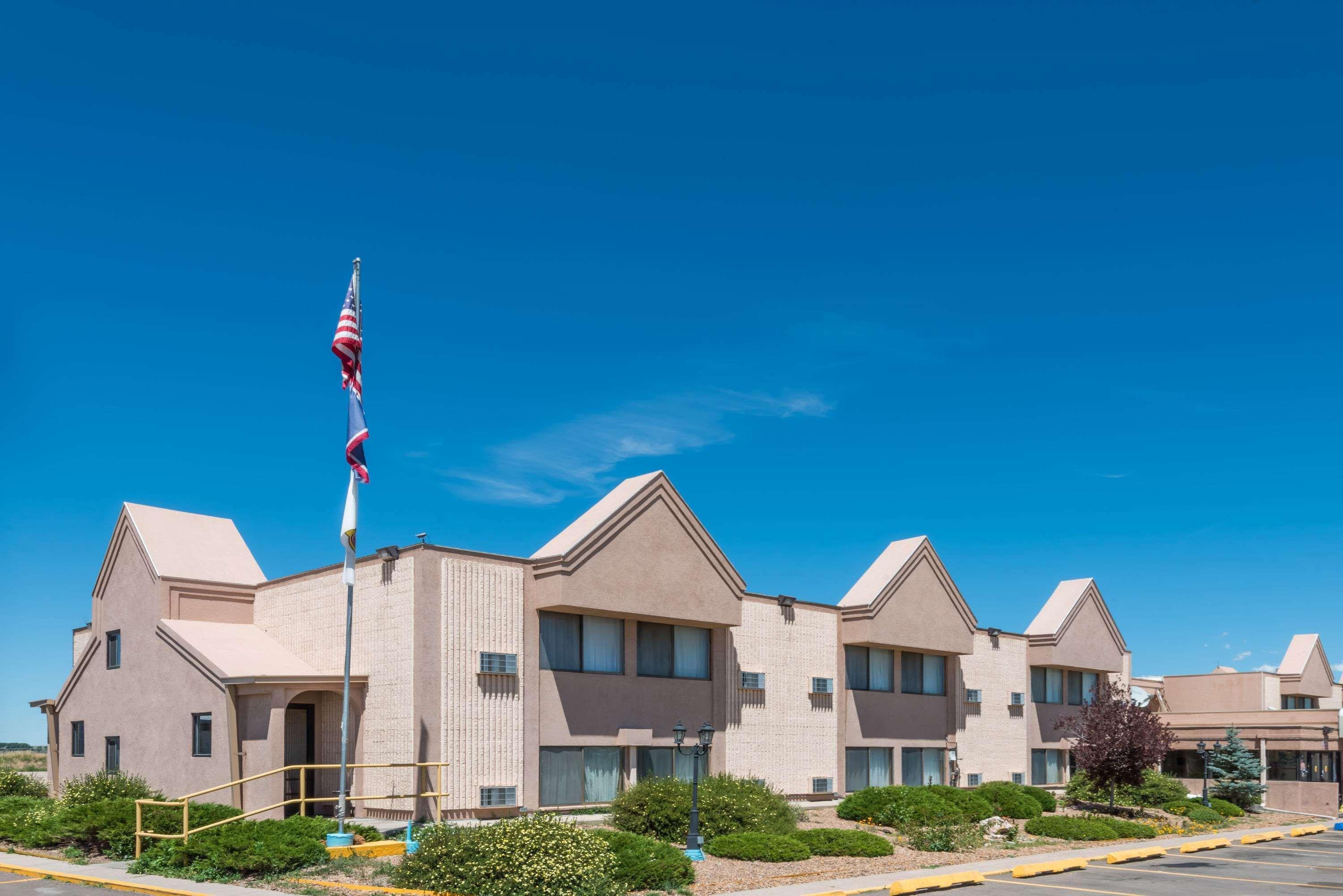 Super 8 By Wyndham Laramie Hotel Exterior photo